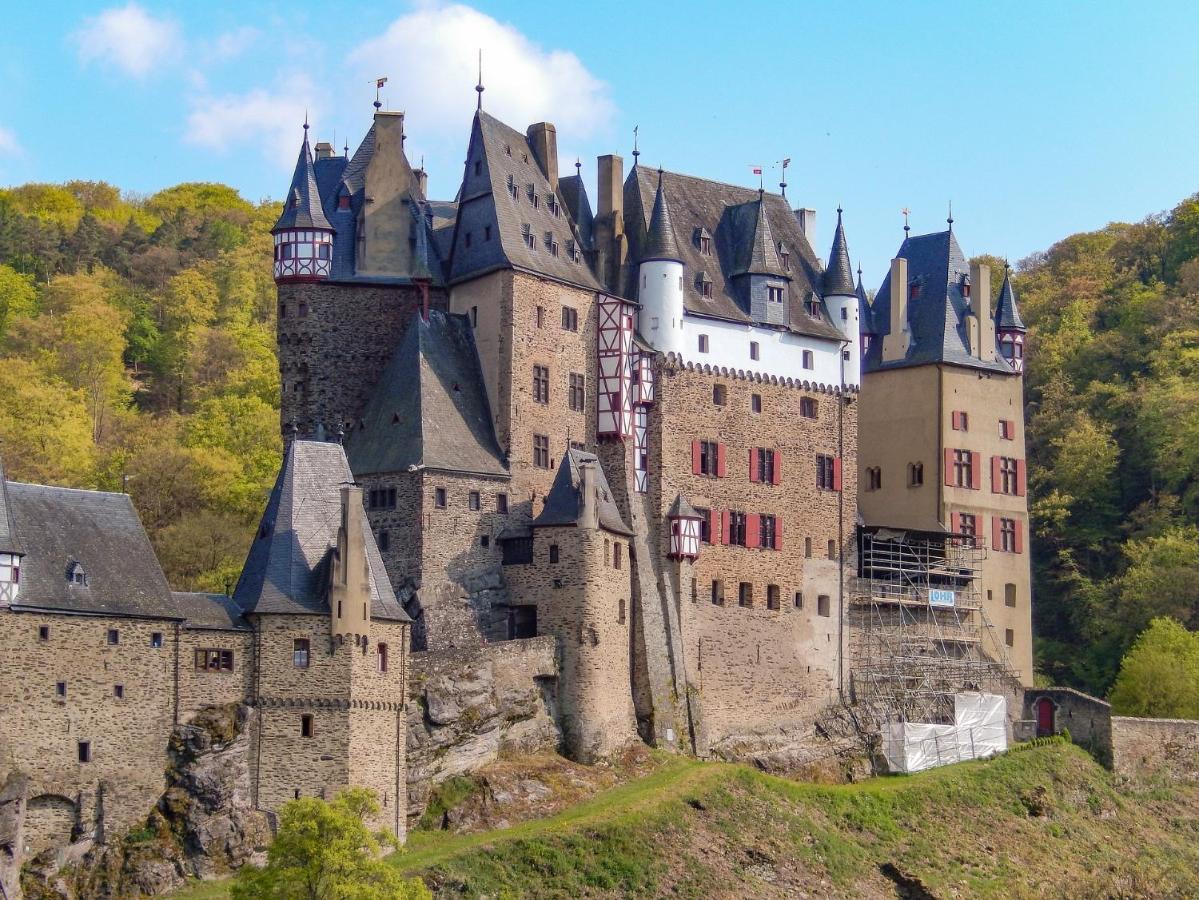 Apartment Himmel Un ääd Im Lützinger Süden - Brohltal Rhein Eifel Ahr Ortsteil Ruhige Randlage *